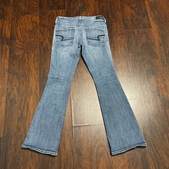 American Eagle Outfitters Stretch Denim Kick Boot Light Blue Flare Jeans 4 Short - Picture 10 of 13